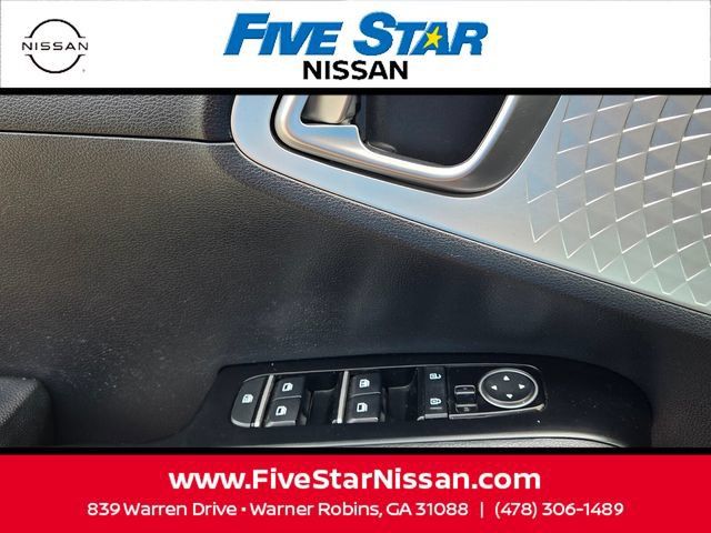 Used 2023 Kia Soul S FWD image 30