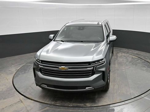 Used 2024 Chevrolet Suburban LT image 22
