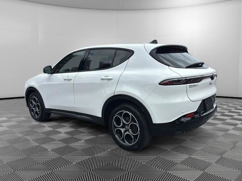 Used 2025 Alfa Romeo Tonale w/ Premium Package AWD/4WD image 3
