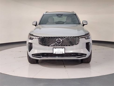 New 2025 Volvo XC90 B6 Core w/ Protection Package image 9