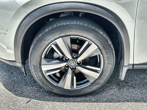 Used 2021 Nissan Rogue SL w/ Premium Package AWD/4WD image 14
