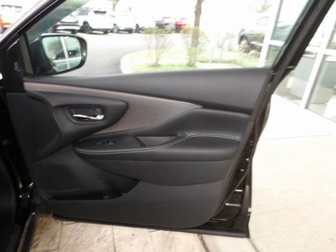 Certified 2024 Nissan Murano SV image 23