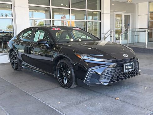 Certified 2026 Toyota Camry SE FWD image 8