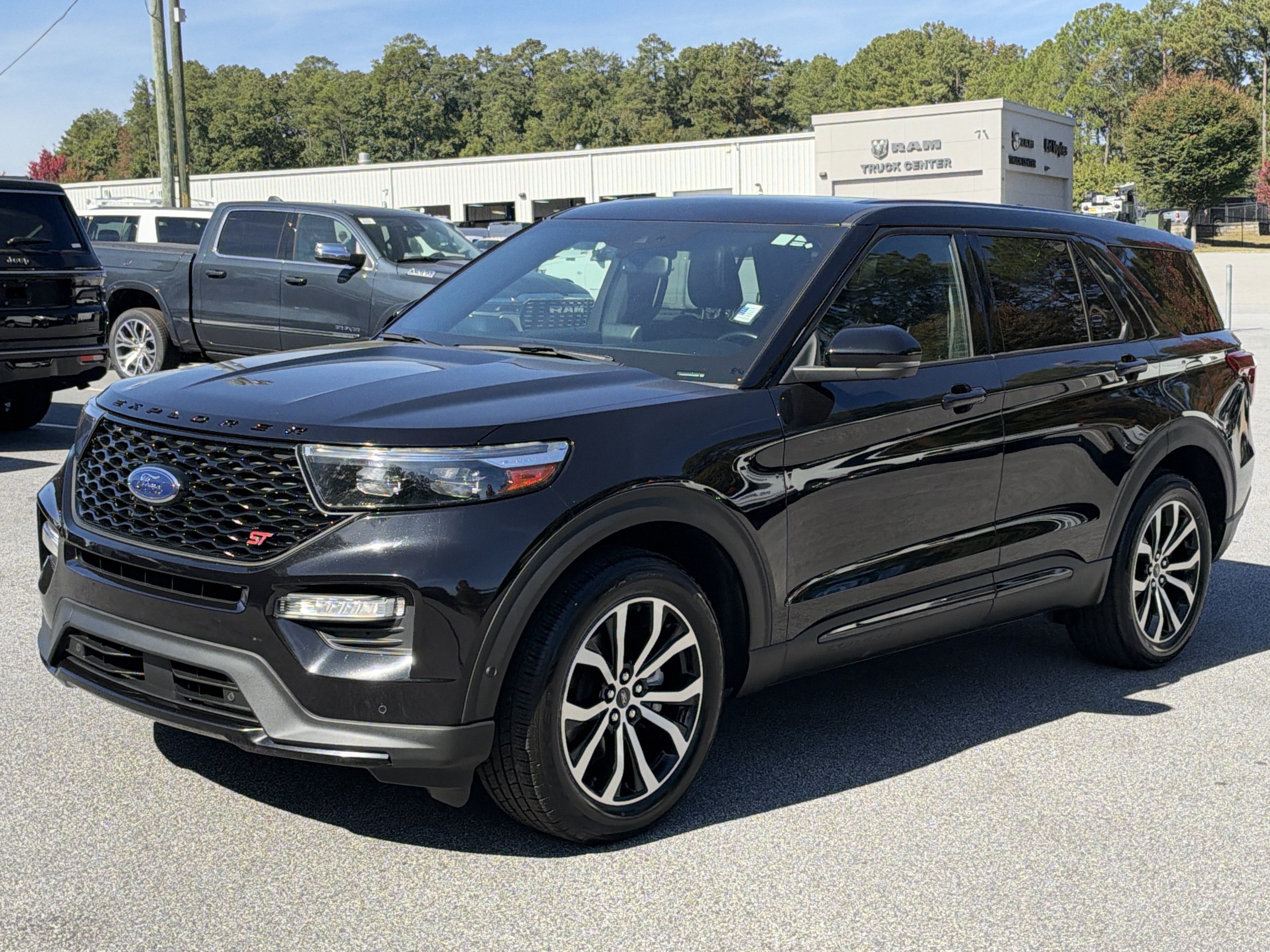 Used 2021 Ford Explorer ST w/ Equipment Group 401A AWD/4WD image 3