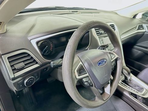 Used 2014 Ford Fusion SE image 10