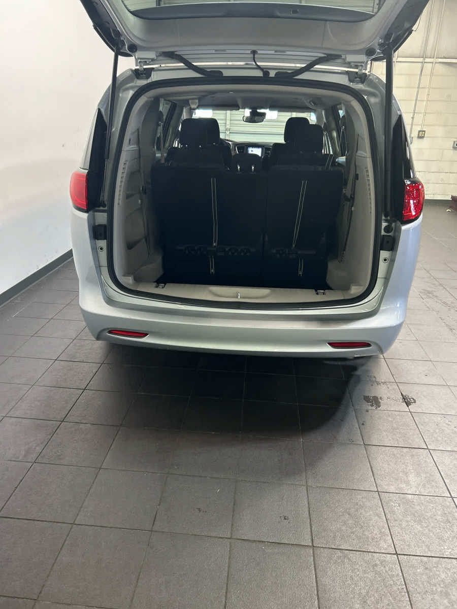 Used 2024 Chrysler Voyager LX FWD image 12