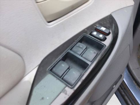 Used 2014 Toyota Sienna LE FWD image 12