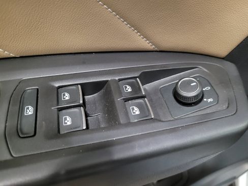 Used 2022 Volkswagen Atlas Cross Sport SE w/ Panoramic Sunroof Package FWD image 27
