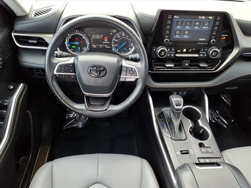 Used 2022 Toyota Highlander Bronze Edition image 25