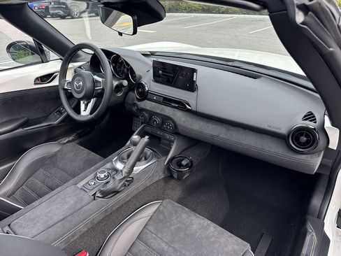New 2026 MAZDA MX-5 Miata Club w/ Brembo/BBS Recaro Package RWD image 14