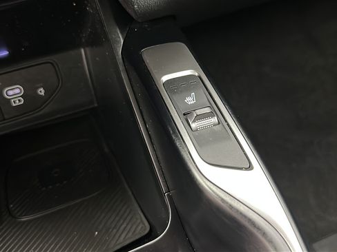 Used 2024 Kia Sorento S w/ Panoramic Sunroof Package AWD/4WD image 22