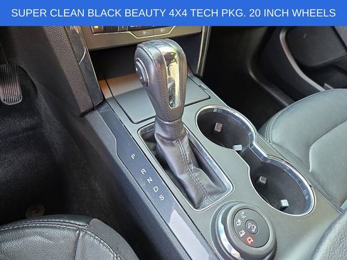 Used 2018 Ford Explorer XLT w/ Equipment Group 202A AWD/4WD image 14