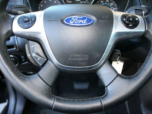 Used 2014 Ford Focus SE w/ Equipment Group 201A FWD image 17
