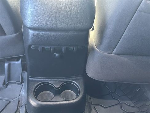 Used 2016 Jeep Wrangler Unlimited Sahara w/ Connectivity Group image 16