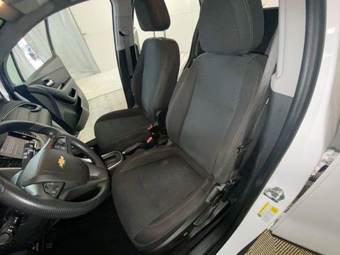 Used 2021 Chevrolet Trax LS w/ Tint and Cruise Package FWD image 15