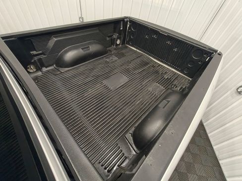 Used 2019 RAM 1500 ST w/ SXT Plus Group AWD/4WD image 18