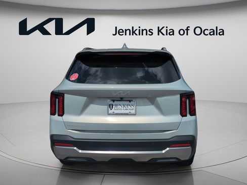 New 2026 Kia Sorento S image 4