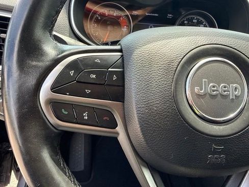 Used 2019 Jeep Cherokee Limited AWD/4WD image 18
