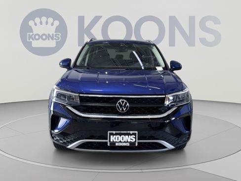 Used 2023 Volkswagen Taos SE AWD/4WD image 4