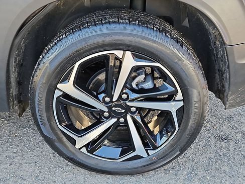 Used 2023 Chevrolet TrailBlazer RS image 34