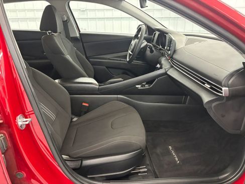 Used 2023 Hyundai Elantra SEL FWD image 32