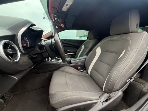 Used 2019 Chevrolet Camaro LT RWD image 21