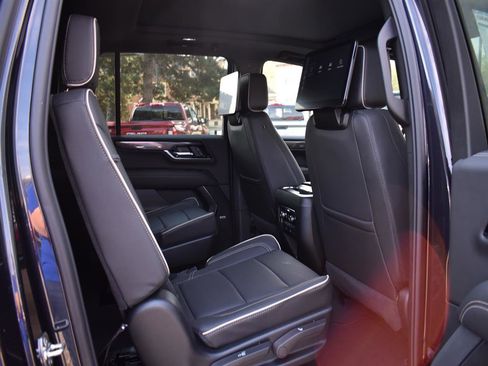 New 2026 GMC Yukon XL Elevation w/ Elevation Premium Package image 6