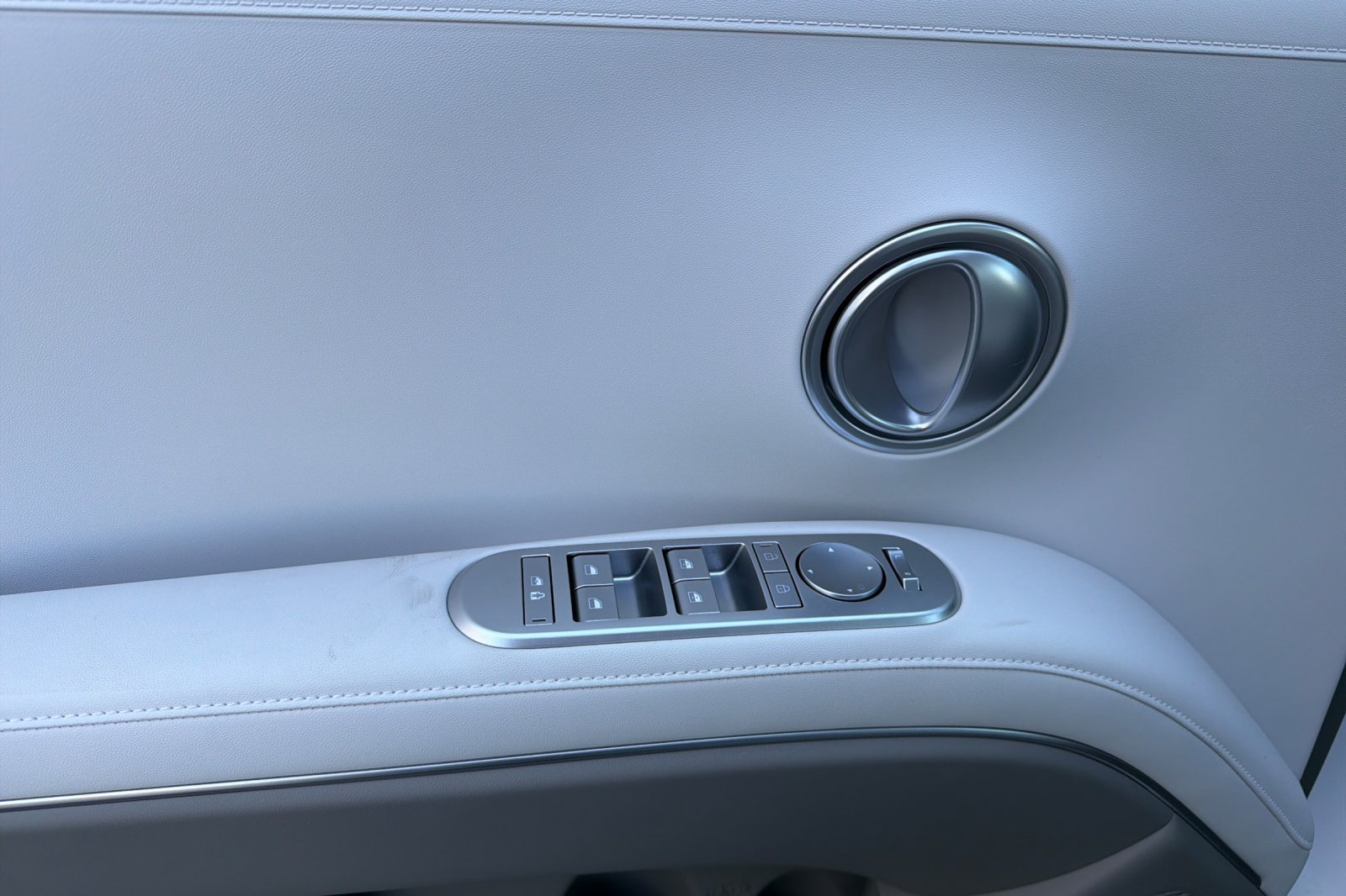 Used 2026 Hyundai Palisade SEL FWD image 14