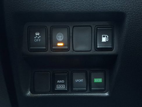 Used 2020 Nissan Rogue S w/ Special Edition Package image 25