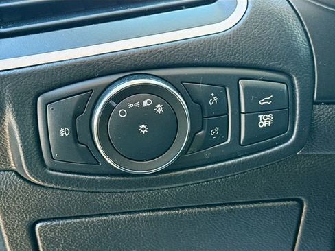 Used 2022 Ford Edge SEL w/ Convenience Package image 12