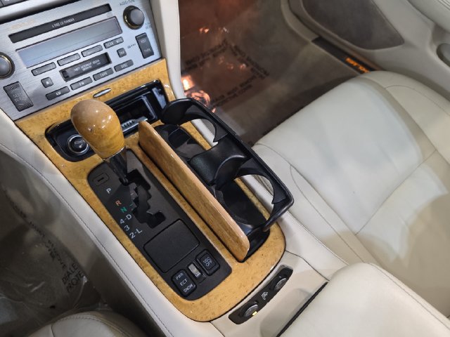 Used 2004 Lexus SC 430 Convertible w/ Preferred Accessory Pkg RWD image 31