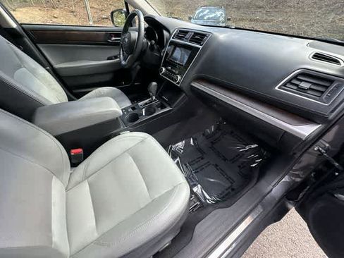 Used 2019 Subaru Outback 2.5i Limited AWD/4WD image 19