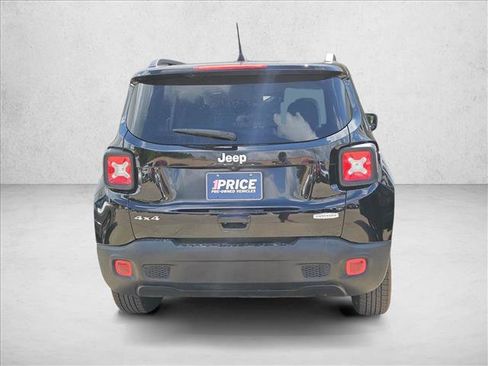 Used 2022 Jeep Renegade Latitude AWD/4WD image 4