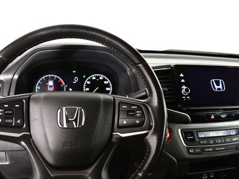 Certified 2025 Honda Ridgeline Sport image 17
