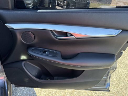 Used 2021 INFINITI QX50 Luxe w/ Appearance Package image 16