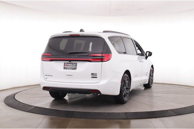 New 2027 Chrysler Pacifica Select FWD image 7