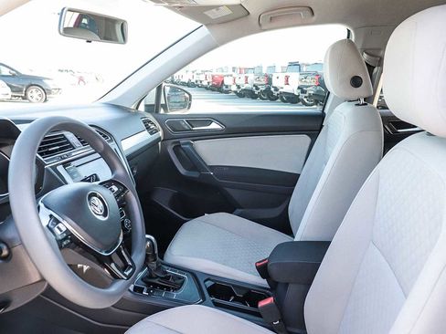Used 2018 Volkswagen Tiguan S image 18