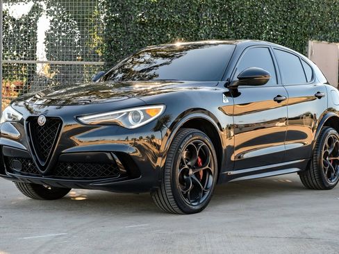 Used 2020 Alfa Romeo Stelvio Quadrifoglio w/ Nero Edizone Quadrifoglio image 7