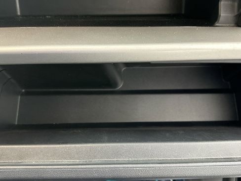 Used 2024 Ford Expedition Max XLT image 32