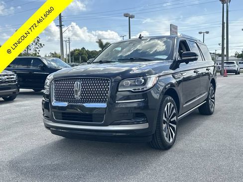 Used 2023 Lincoln Navigator Reserve RWD image 3