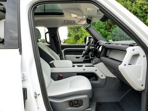 Used 2026 Land Rover Defender 110 S AWD/4WD image 46
