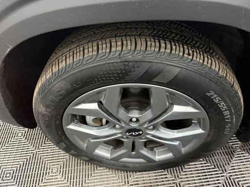 Certified 2024 Kia Seltos S AWD/4WD image 36
