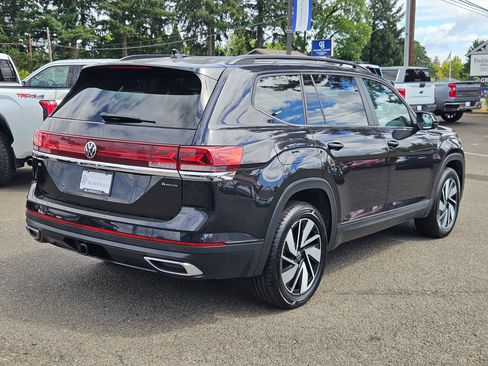 Used 2025 Volkswagen Atlas SE AWD/4WD image 5