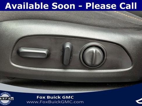 Used 2021 Chevrolet Traverse LT w/ LPO, Floor Liner Package AWD/4WD image 23