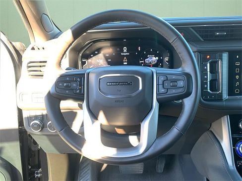 Used 2023 GMC Yukon Denali image 26
