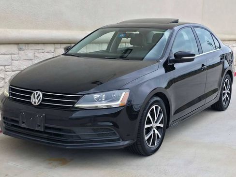 Used 2017 Volkswagen Jetta SE FWD image 7