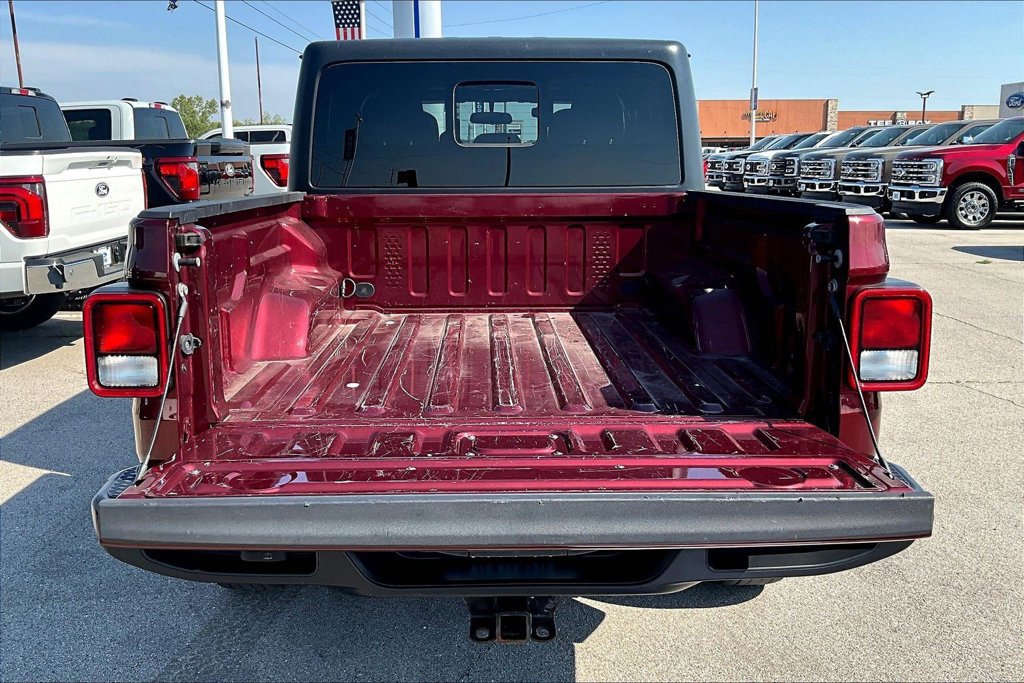 Used 2021 Jeep Gladiator Sport w/ Trailer Tow Package AWD/4WD image 30