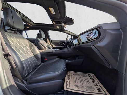 Certified 2022 Mercedes-Benz EQS 580 4MATIC Sedan image 22
