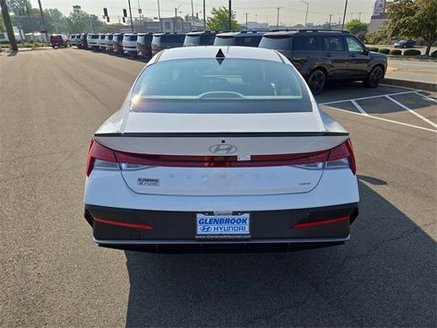 New 2025 Hyundai Elantra SEL image 7