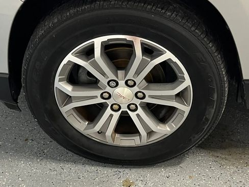 Used 2016 GMC Acadia SLT w/ Open Road Package AWD/4WD image 9